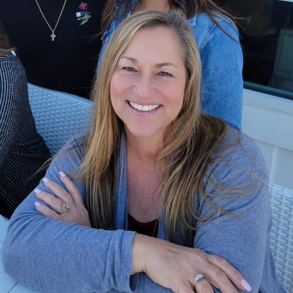 Meet your Posher, Kitrina - Picture 5 of 7